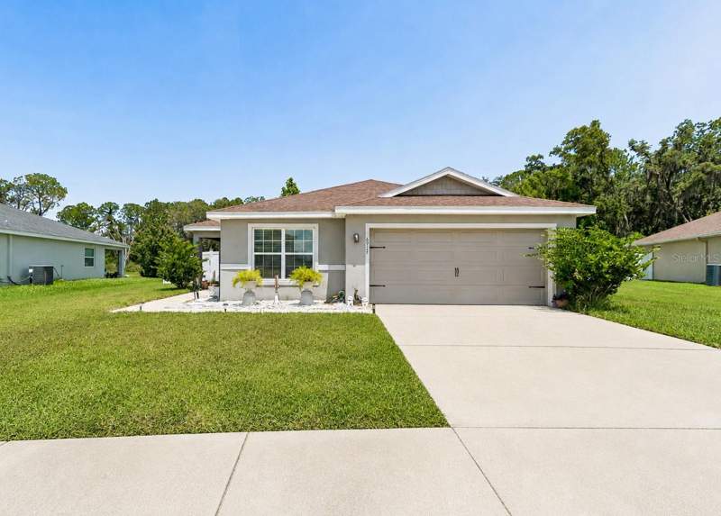 3 bedroom Single Family Residence at 6917 Gideon Circle, Stonebridge At Chapel Creek, Zephyrhills — photo 2