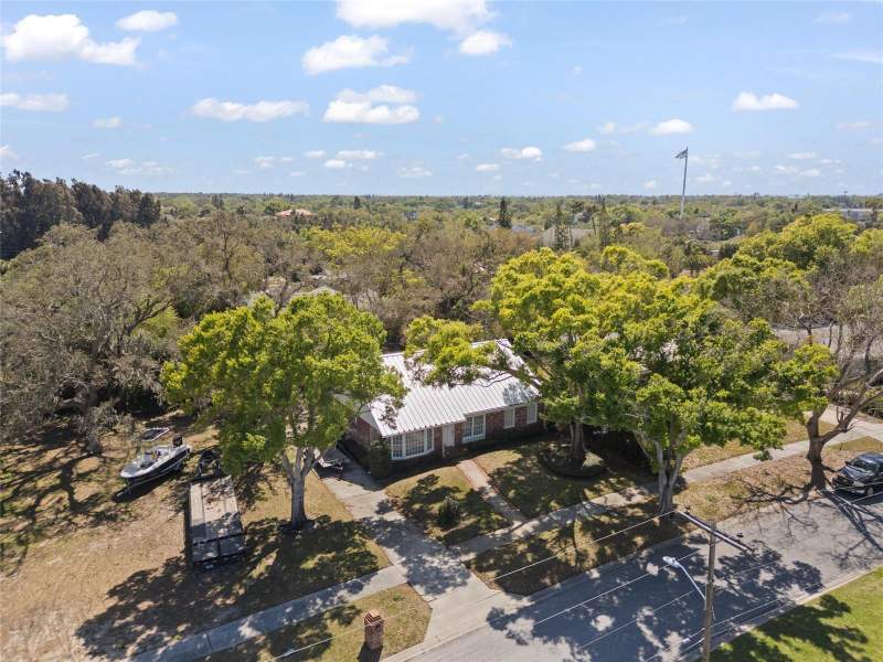 2 bedroom Single Family Residence at 502 Hillcrest Avenue, Sunset Hills, Tarpon Springs — photo 3