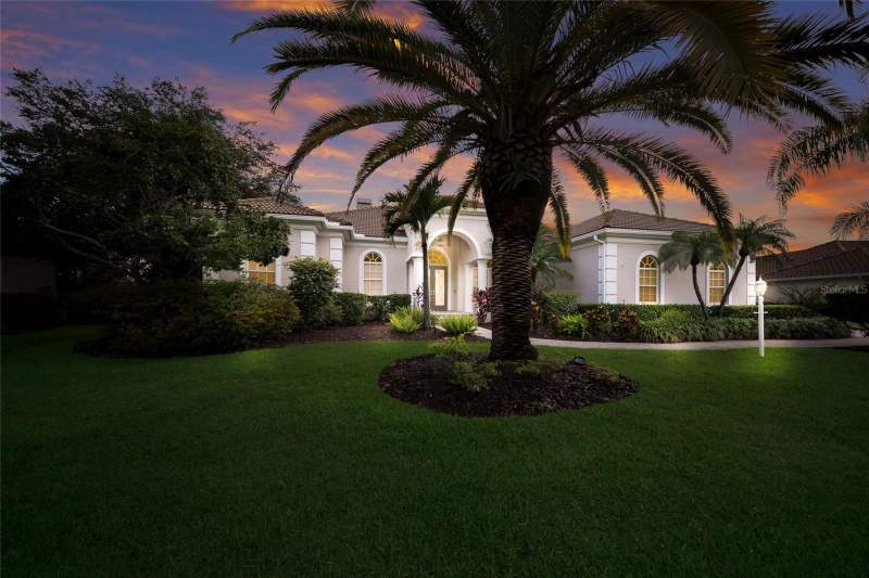 4 bedroom Single Family Residence at 7920 Royal Queensland Way, Lakewood Ranch Cc Sp C Un 5, Lakewood Ranch — photo 3
