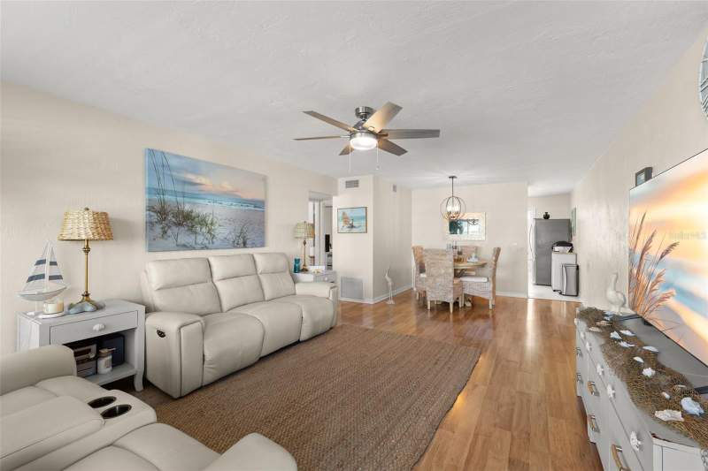 2 bedroom Condominium at 2461 Canadian Way #27, On Top Of The World, Clearwater — photo 3