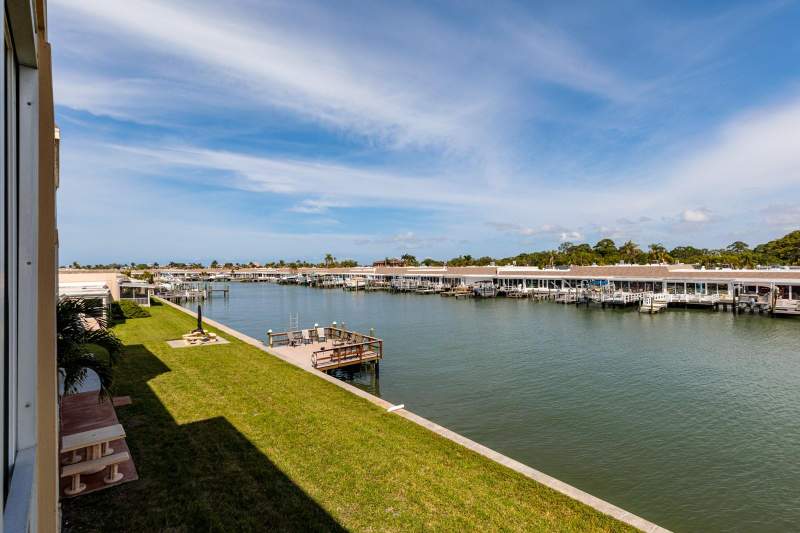 2 bedroom Condominium at 1 S Boca Ciega Point Boulevard #204, Boca Ciega Point East, St Petersburg — photo 5
