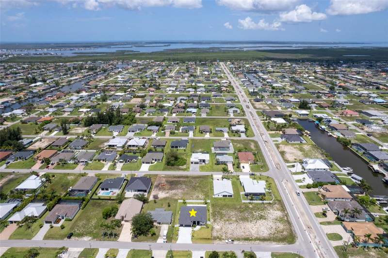 3 bedroom Single Family Residence at 10 SW 33rd Avenue, Cape Coral, Cape Coral — photo 4
