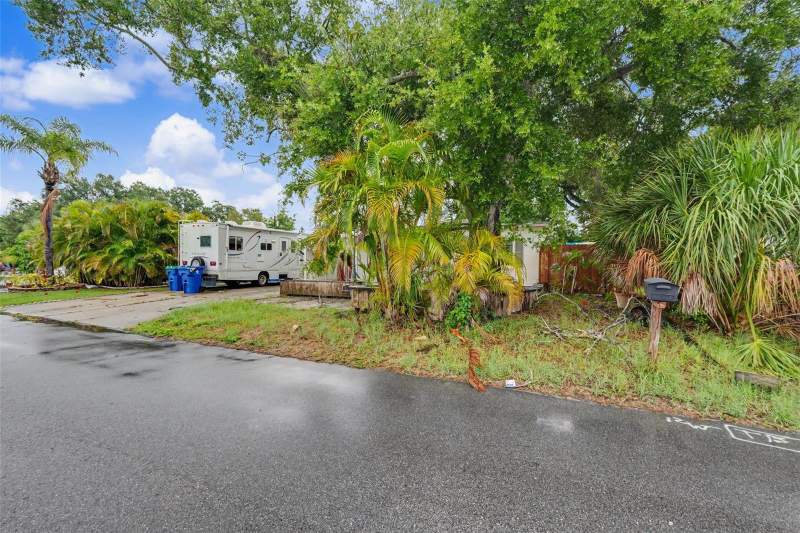 2 bedroom Single Family Residence at 824 67th Street, Brookwood 1st Add, St Petersburg — photo 4