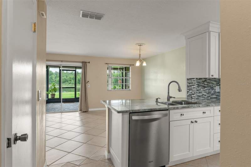 2 bedroom Townhouse at 11715 WINDBOURNE COURT, WHISPER LAKES, ORLANDO — photo 3