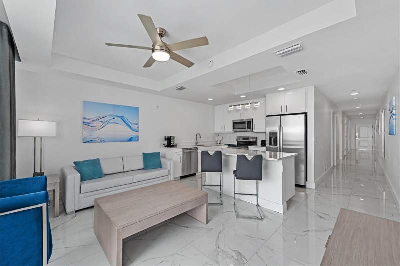 2 bedroom Condo - Hotel at 11500 Gulf Boulevard #610, Ocean Club Treasure Island A Resort Condo, St Petersburg — photo 3