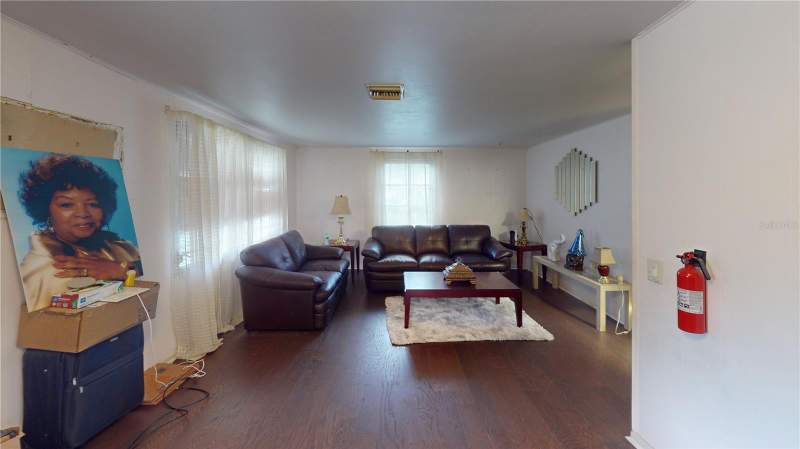 3 bedroom Single Family Residence at 1721 W North B Street, Corronella, Tampa — photo 2