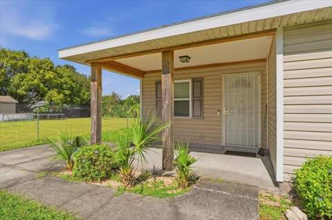 881 5th Street, Winter Haven FL - photo 7 of 36