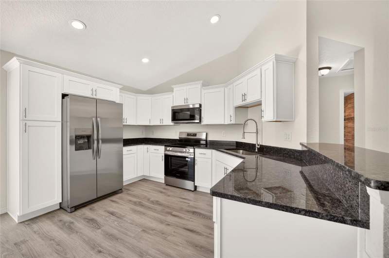 3 bedroom Single Family Residence at 7 Cypress Road, Silver Spgs Shores Un 12, Ocala — photo 5