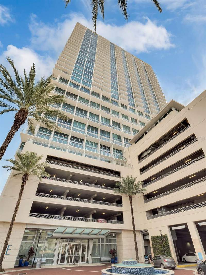 150 E ROBINSON STREET #2709 home for sale in Vue Lake Eola