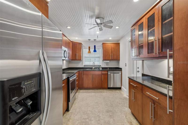 2 bedroom Condominium at 139 Bluff View Drive #110, Port Belleair 3 Condo, Belleair Bluffs — photo 3