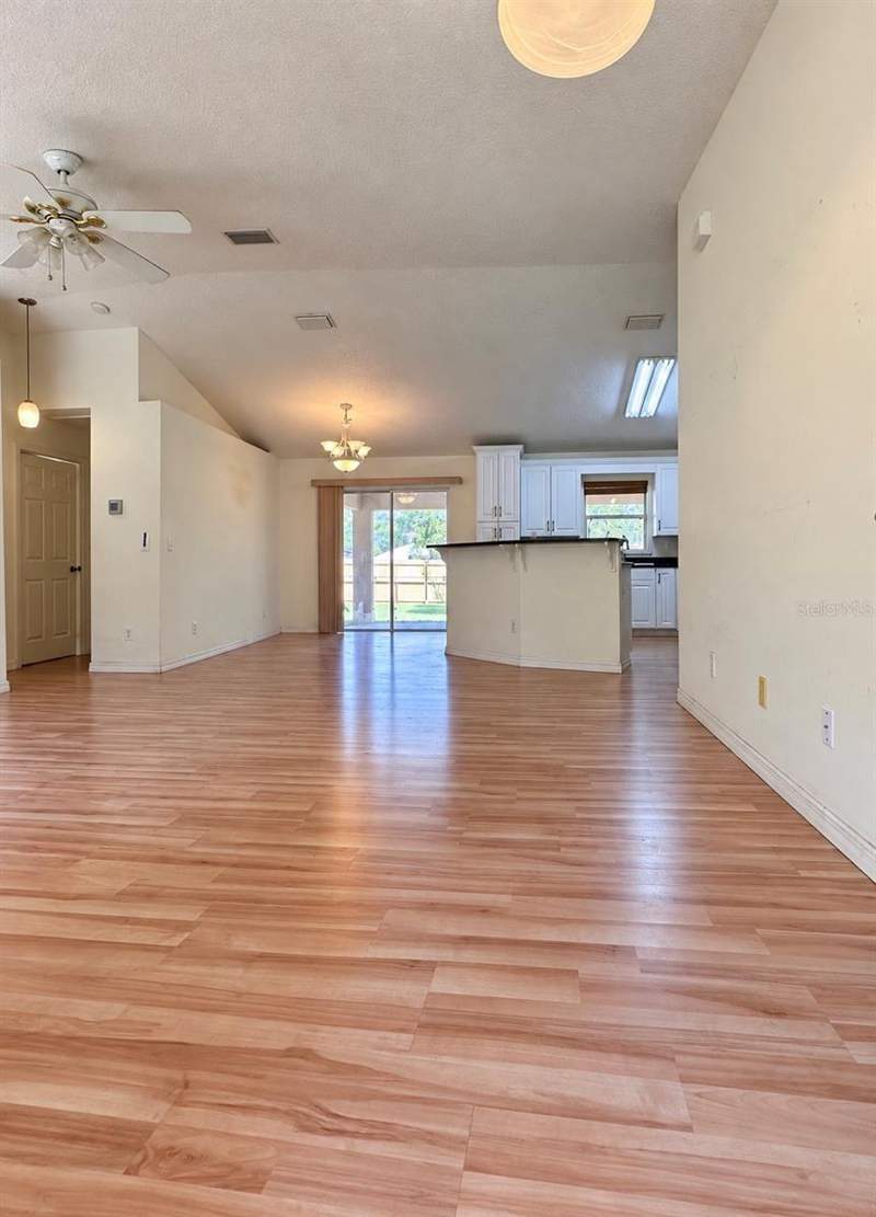 3 bedroom Single Family Residence at 8379 N Vince Drive, Citrus Springs, Citrus Springs — photo 2