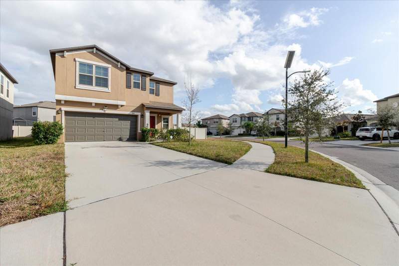 6 bedroom Single Family Residence at 9411 Lemon Drop Loop, Belmont South Ph 2F, Sun City Center — photo 3