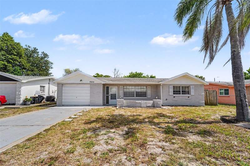 3 bedroom Single Family Residence at 7520 Camelot Road, Holiday Hill Estates, Port Richey — photo 2