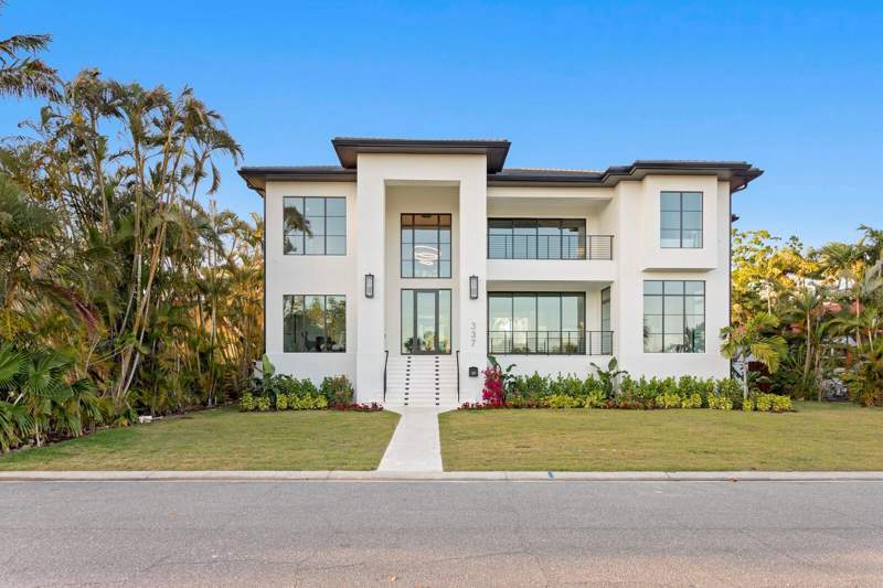 5 bedroom Single Family Residence at 337 COFFEE POT DRIVE, COFFEE POT ADD SNELL & HAMLETTS, ST PETERSBURG — photo 1