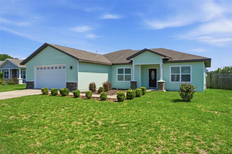4 bedroom Single Family Residence at 23051 NW 4th Place, Newberry Oaks Ph 9, Newberry — photo 2
