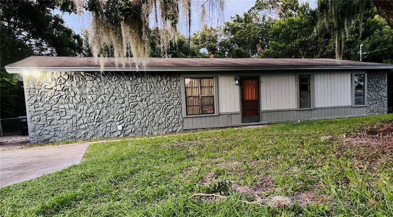 3 bedroom Single Family Residence at 7925 Napoleon Street, Org - Un-Incorporated, Orlando — photo 2