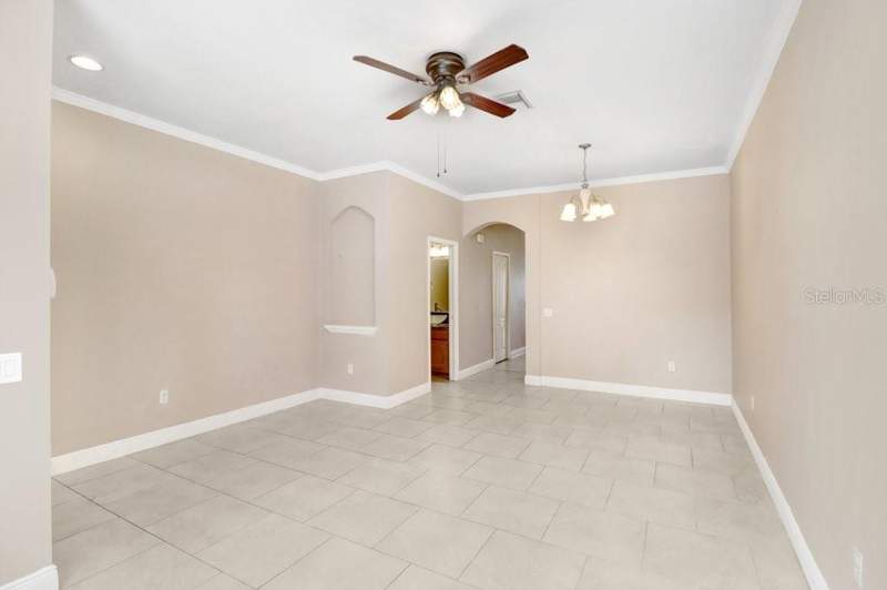 2 bedroom Townhouse at 12635 Kings Crossing Drive, Kings Lake Twnhms, Gibsonton — photo 4