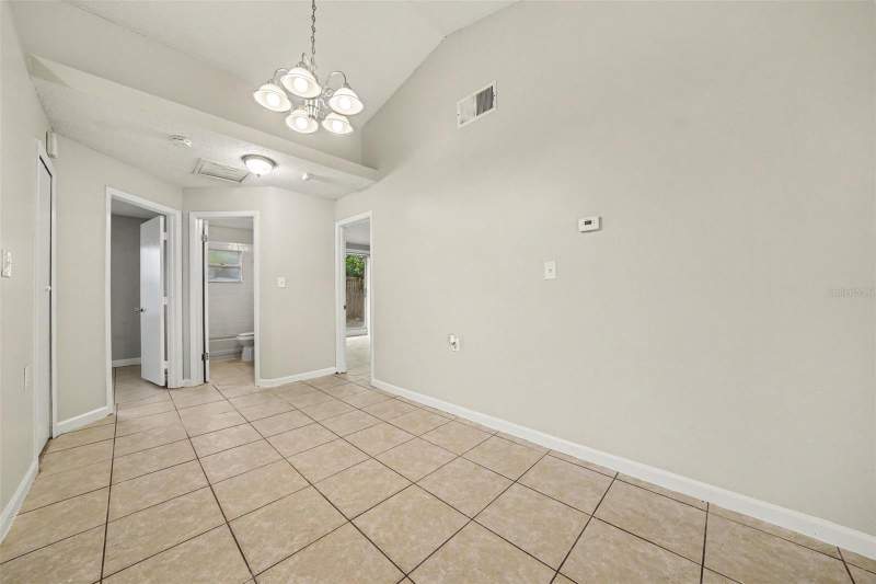 2 bedroom Single Family Residence at 1034 Clovercrest Road, Clovercrest Village, Orlando — photo 3