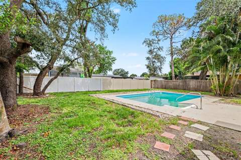 8253 Greenleaf Circle, Tampa FL - photo 20 of 22