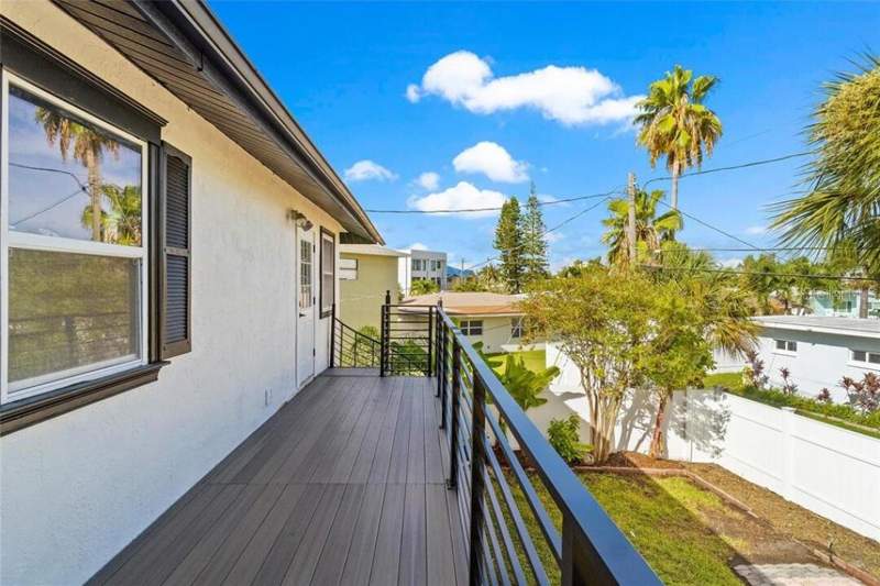 4 bedroom Single Family Residence at 307 161st Avenue, Redington Beach Homes 2nd Add, Redington Beach — photo 5