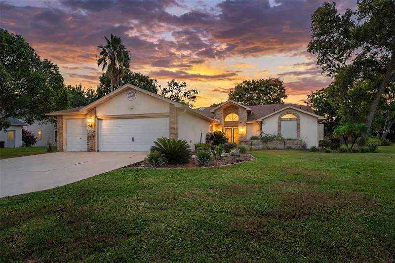 4 bedroom Single Family Residence at 11316 Orangewood Court, Rainbow Woods, Spring Hill — photo 2