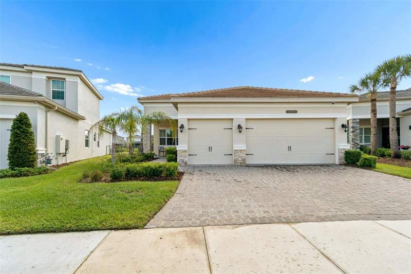 3 bedroom Single Family Residence at 32732 Tree Of Life Avenue, Winding Rdg Ph 1 & 2, Wesley Chapel — photo 2