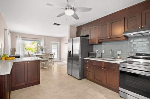 2920 57th Street, Gulfport FL - photo 8 of 38