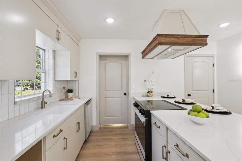 3 bedroom Single Family Residence at 1931 Cloverlawn Avenue, Hourglass Homes, Orlando — photo 5