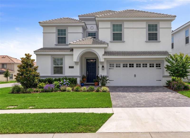 1575 PLUNKER DRIVE home for sale in Stoneybrook South