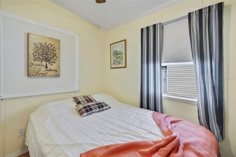 2 bedroom Mobile Home at 800 32nd Avenue #606, Lakeshore Mobile Home Park Sub, St Petersburg — photo 5