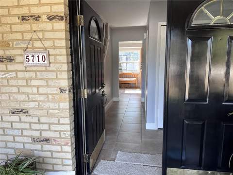 5710 Jacqulyn Drive, Zellwood FL - photo 6 of 20