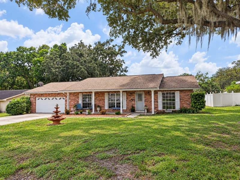 4 bedroom Single Family Residence at 5838 Gibson Shores Drive, Lake Grove Estates, Lakeland — photo 3