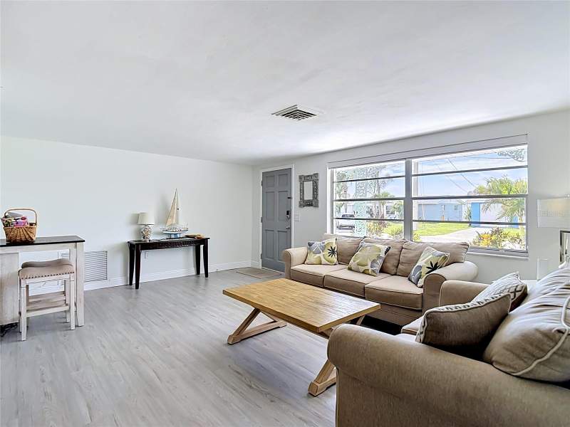 2 bedroom Single Family Residence at 12524 5th Isle, Leisure Beach, Hudson — photo 5