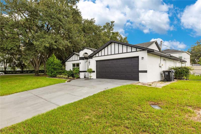 3 bedroom Single Family Residence at 257 Padgett Place, Padgett Estates, Lakeland — photo 3