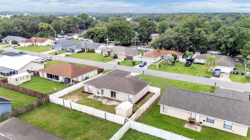 3 bedroom Single Family Residence at 5836 Daughtery Downs Loop, Emerald Pointe, Lakeland — photo 5