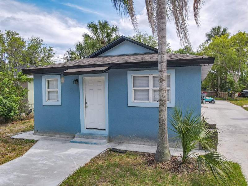 6 bedroom Half Duplex at 1403 W 13th Place, De Forests Add, Sanford — photo 5