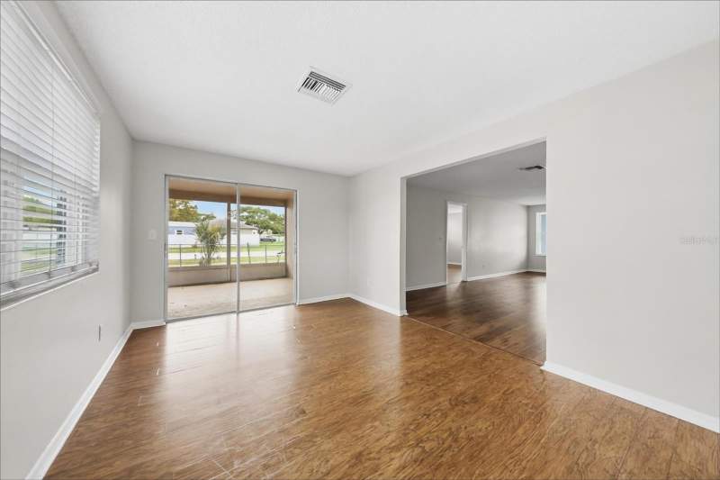 2 bedroom Single Family Residence at 10021 Hayes Street, Spring Hill, Spring Hill — photo 4