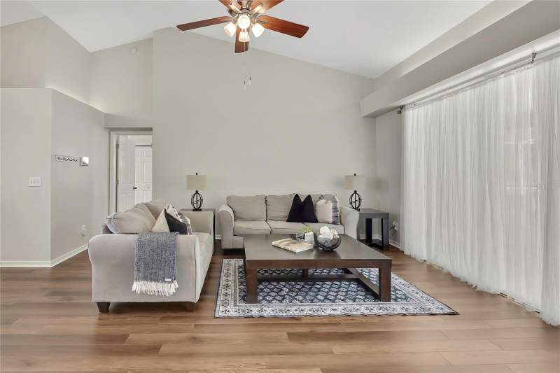 3 bedroom Single Family Residence at 13290 Don Loop, Amber Woods Ph III, Spring Hill — photo 4