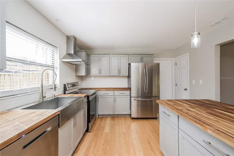 3 bedroom Single Family Residence at 515 SANDALWOOD DRIVE, WALDEN LAKE SUB UN 1, PLANT CITY — photo 4