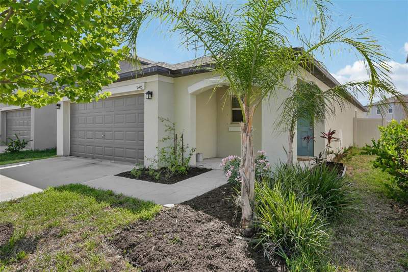 9415 LEMON DROP LOOP home for sale in Belmont South