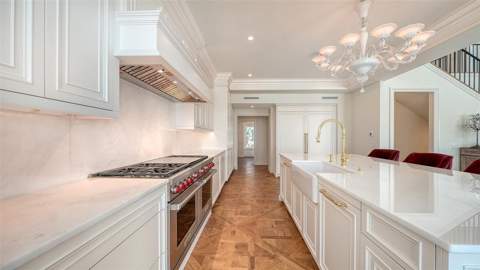 6529 Gulfside Road, Longboat Key FL - photo 9 of 35