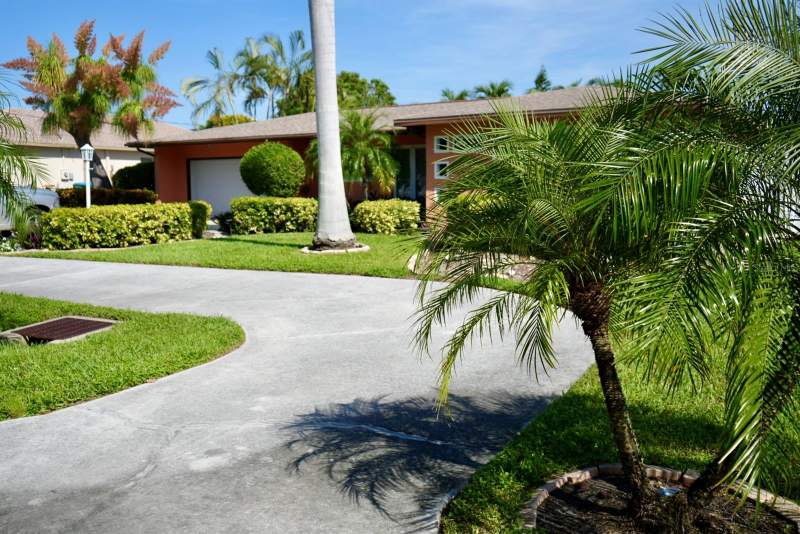 3 bedroom Single Family Residence at 1829 Cornwallis Parkway, Cape Coral, Cape Coral — photo 4