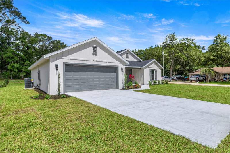 3 bedroom Single Family Residence at 4020 SW 156th Court, Rainbow Park Estate 03, Ocala — photo 4