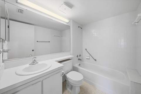 1441 Pine Glen Lane #E2, Tarpon Springs FL - photo 11 of 27