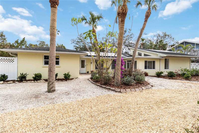 3 bedroom Single Family Residence at 5107 Saint Albans Avenue, Siesta Beach, Sarasota — photo 1