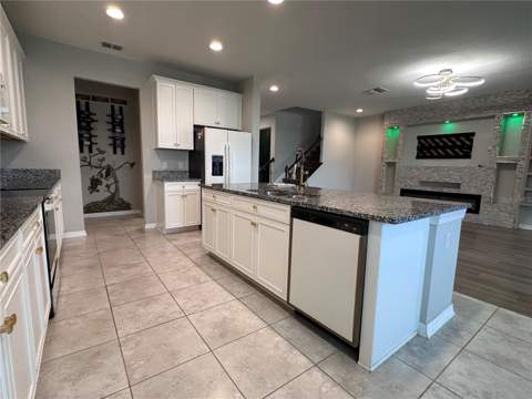 4917 Eagle Rock Drive, Wimauma FL - photo 17 of 44