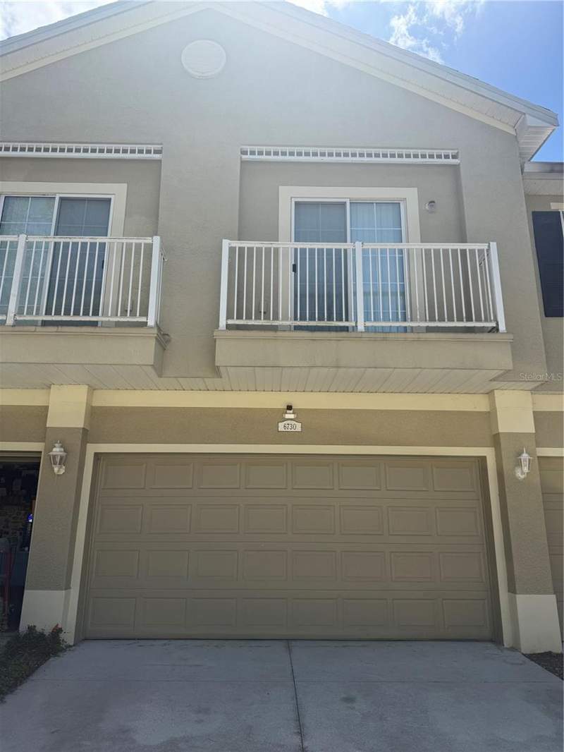 3 bedroom Townhouse at 6730 Eagle Feather Drive, Eagle Palm Ph 1, Riverview — photo 2