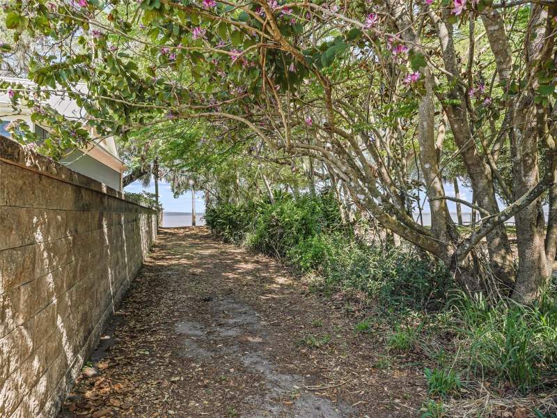 3 bedroom Single Family Residence at 13945 SE 156th Lane, Orangewood Shores, Weirsdale — photo 4