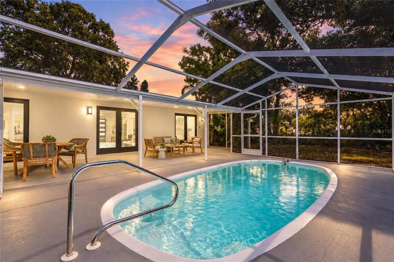 3 bedroom Single Family Residence at 6703 Pointe West Boulevard, Pointe West, Bradenton — photo 2