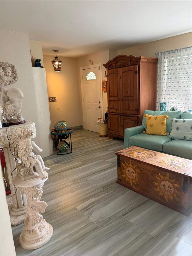4 bedroom Single Family Residence at 2727 NE 4th Place, Cape Coral, Cape Coral — photo 5